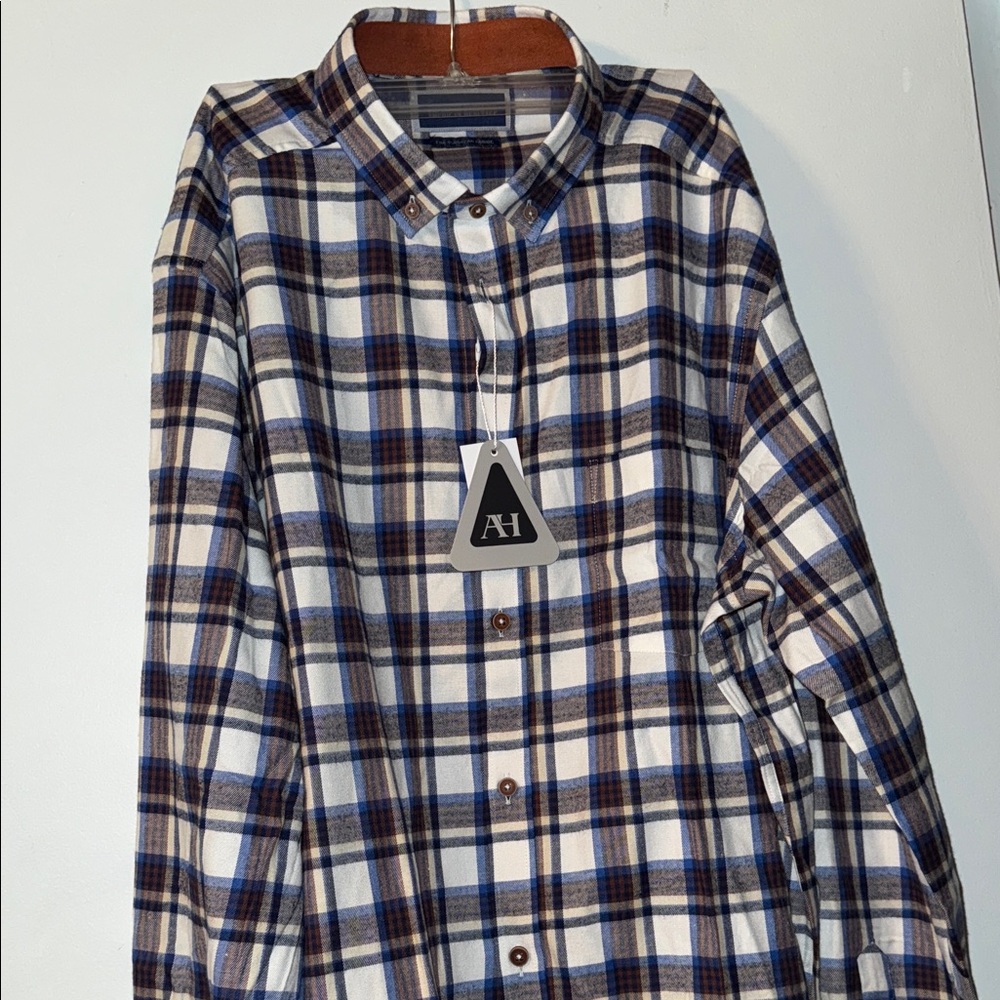 Men's American Heritage white, blue and brown plaid shirt.  XL. NWT